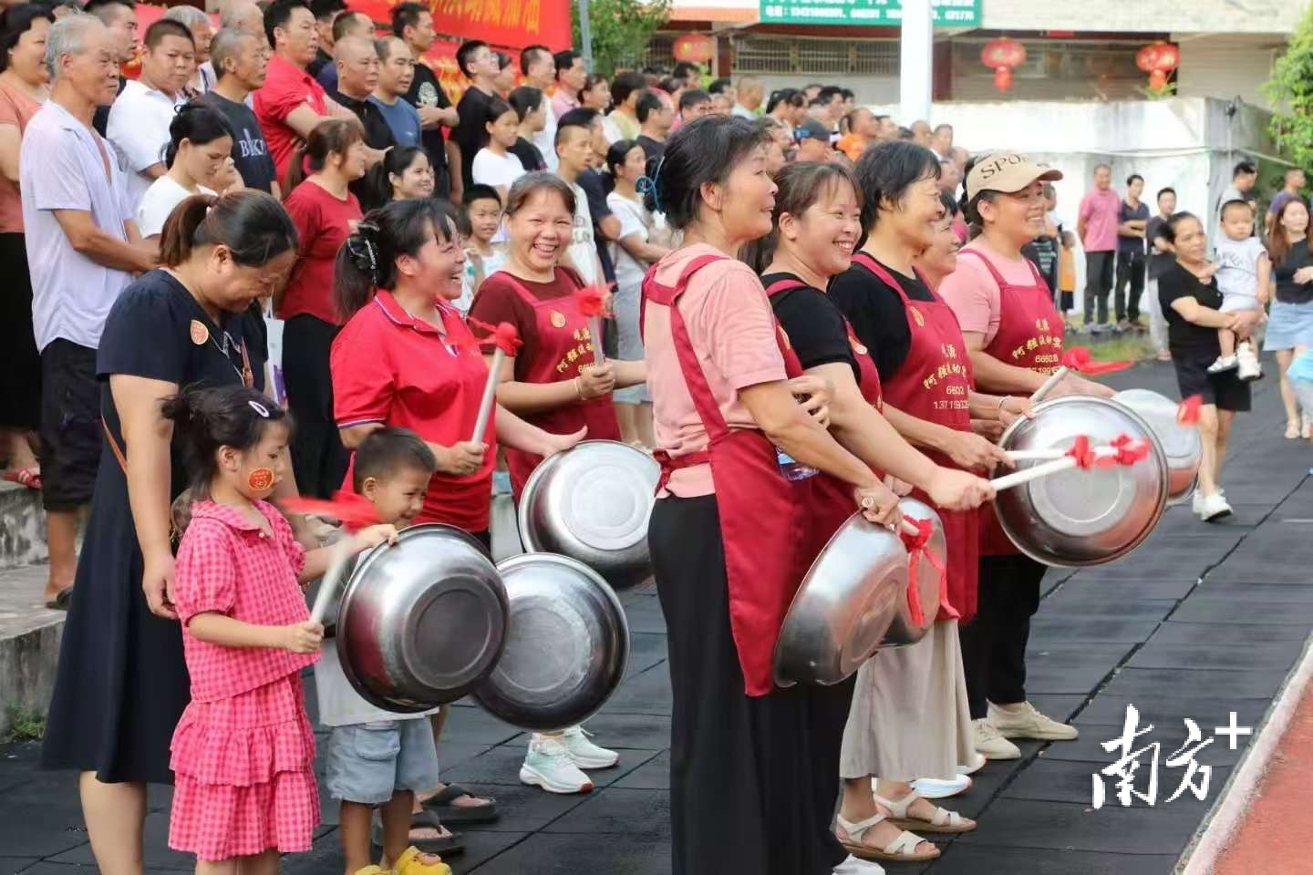 轻的后生加, 事实正是如, 联赛赛场上