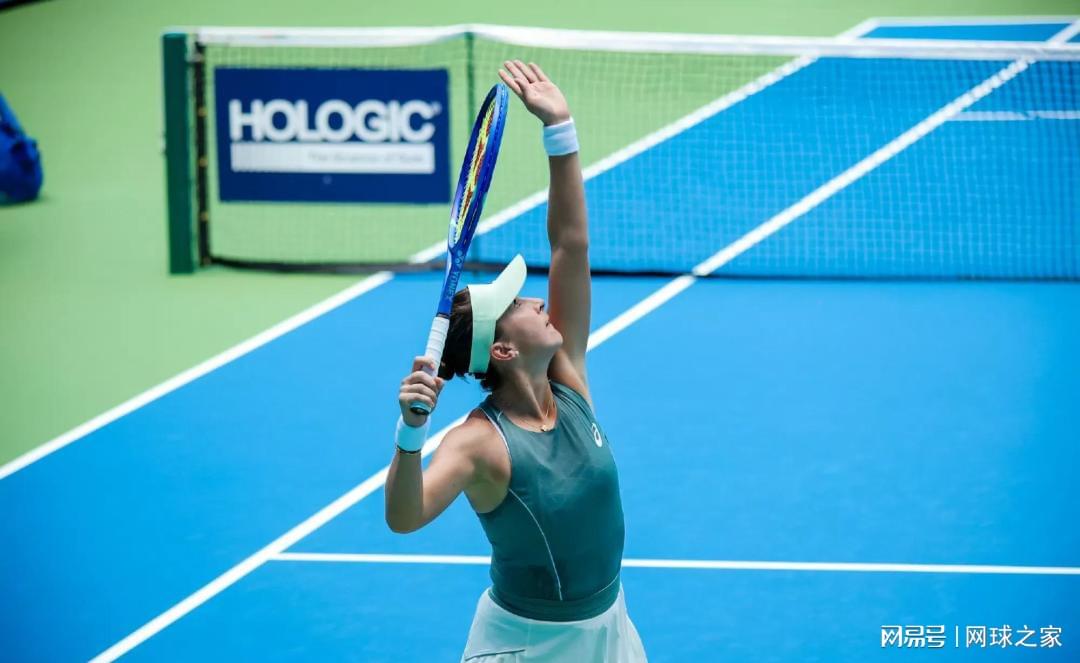 惊险地拿下 惊险地拿下