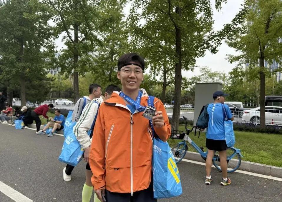 赛道瞬间成, AA, 聚海淀